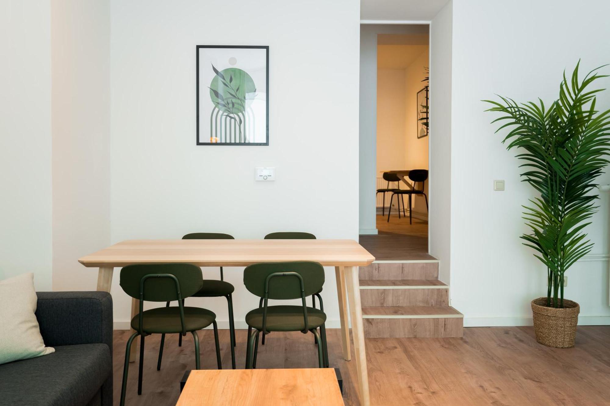 Spacious 1-Bedroom Apartment In Kreuzberg Берлин Экстерьер фото