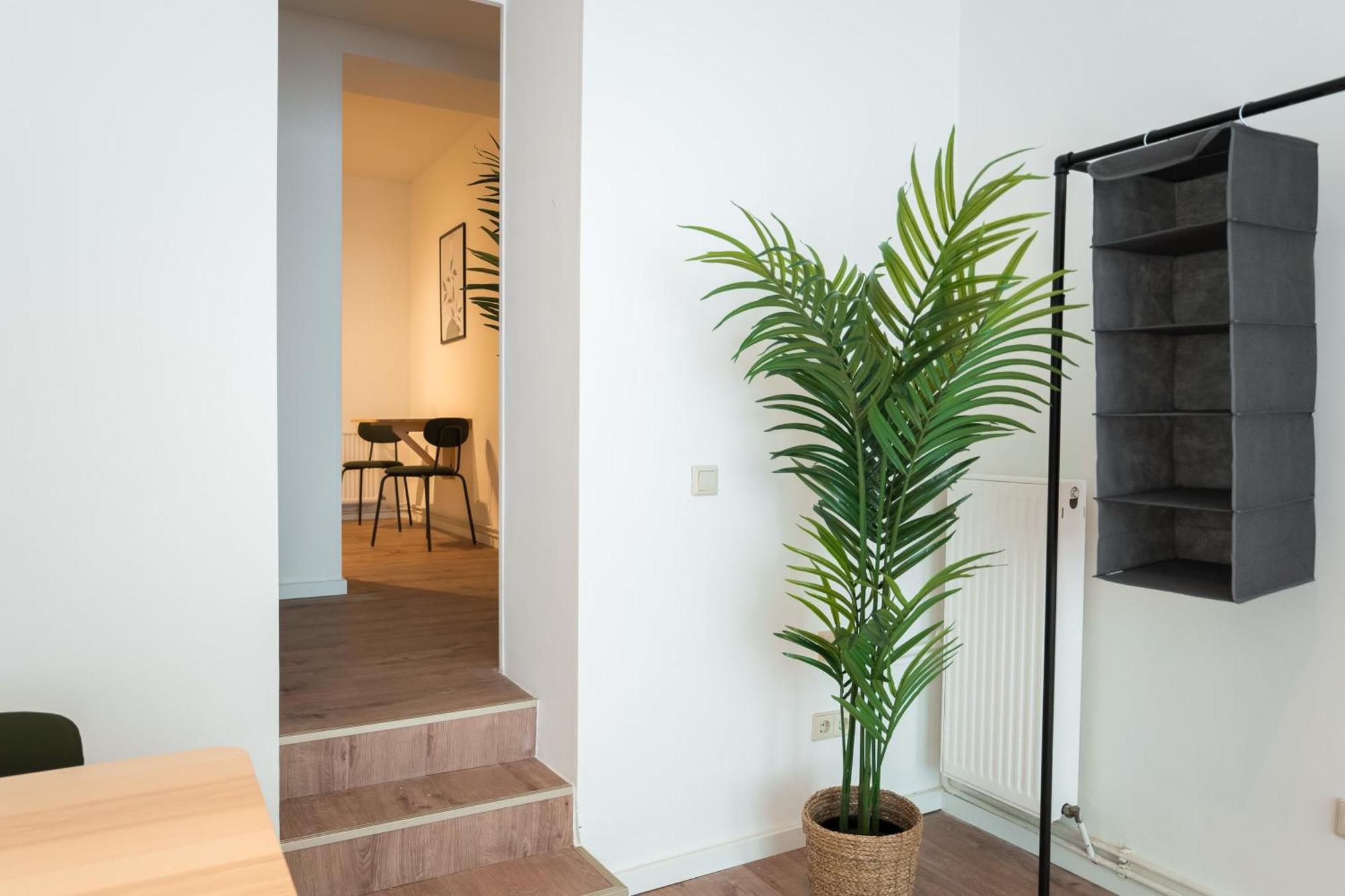 Spacious 1-Bedroom Apartment In Kreuzberg Берлин Экстерьер фото
